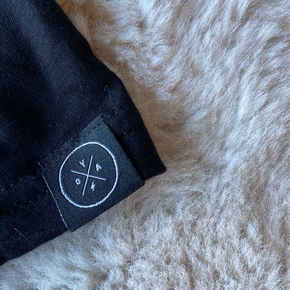 Young One Apparel golden years black tee shirt NWT unisex boys size 6 or 8 - Picture 3 of 6